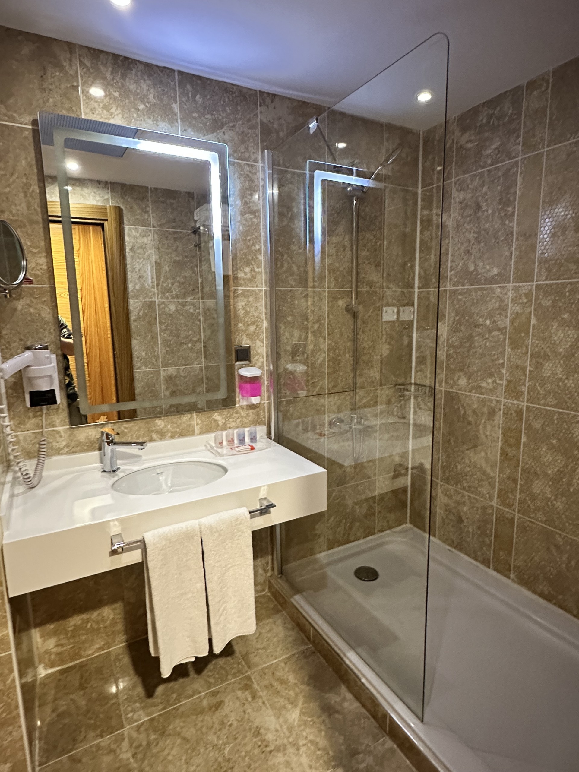  Banyo,
