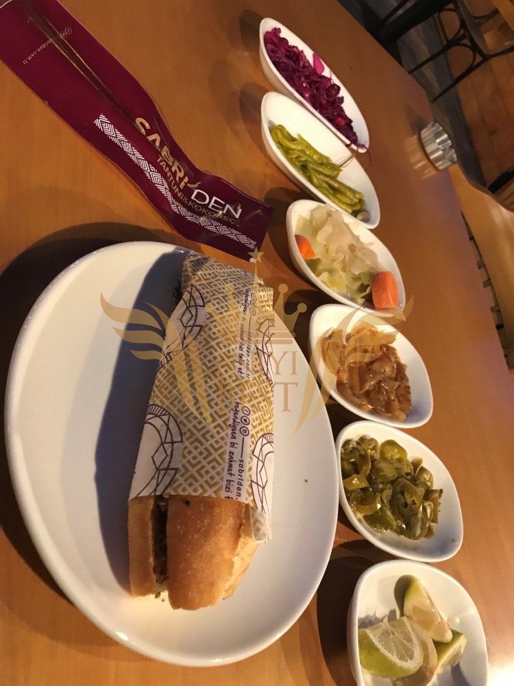  Kokoreç,