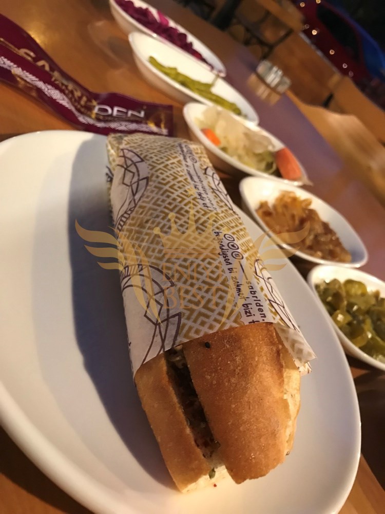  Kokoreç,