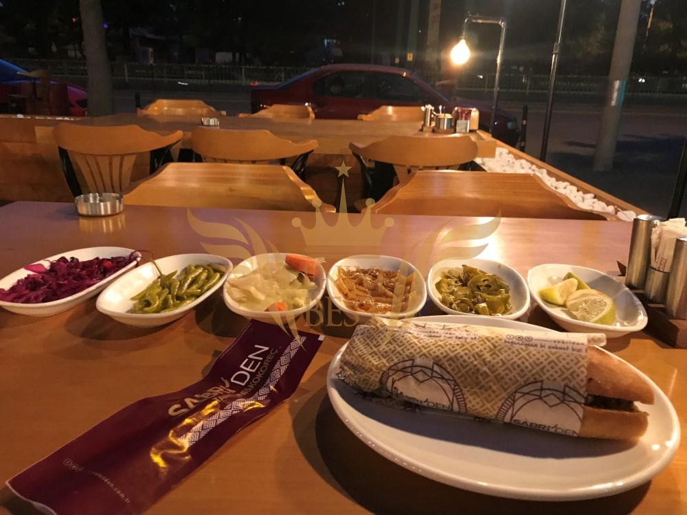  Kokoreç,